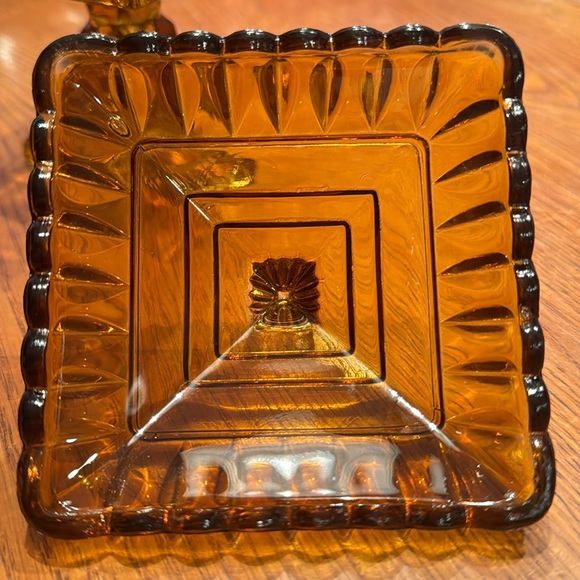 JEANNETTE Wedding Cake Box - Picture 6 of 6